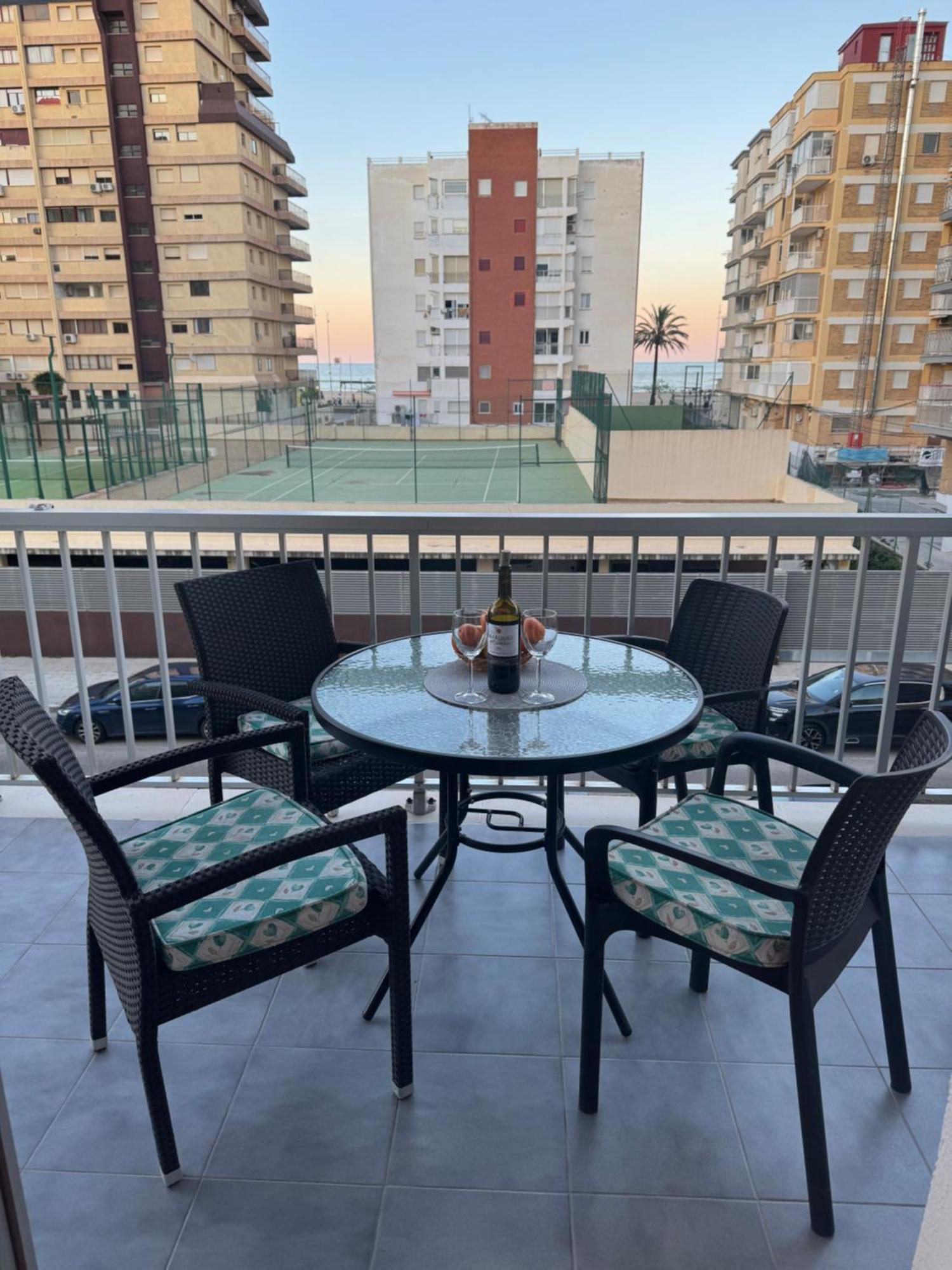 Lovely Family Apartment 2 Min. From The Beach Playa de Gandia Exterior foto